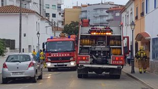 Un curt-circuit inicia un incendi en un habitatge a Blanes