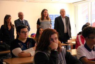 Ensenyament desmunta una falsa polèmica i permetrà no assistir a escola l'1-O