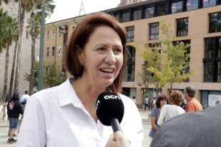 Tira endavant la querella de VOX contra Madrenas pel canvi de nom de la plaça U d'Octubre