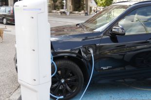 Endesa posarà punts de recàrrega per a vehicles elèctrics en aparcaments SABA
