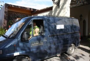 Exhumen vuit cossos d'avis de 'la Caritat' d'Olot per investigar si van ser víctimes del zelador
