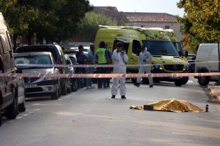 L'autòpsia conclou que l'autor del crim de Sant Joan les Fonts va matar la dona d'un tret al cap
