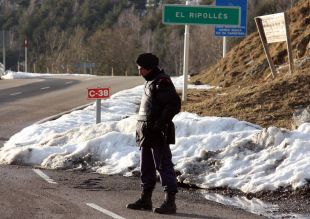 Ampli dispositiu policial a Coll d'Ares per intentar localitzar un altre membre d'ETA 