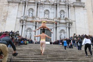 El Duo Vitalys bat un nou rècord Guinness pujant les escales de la Catedral de Girona