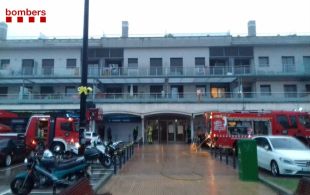 Evacuats els veïns d'un edifici de Montjuïc a Girona per un incendi al garatge
