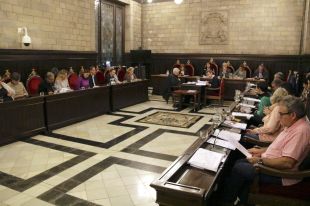 El ple de Girona aprova destinar 2 MEUR per comprar habitatge amb retrets de l'oposició