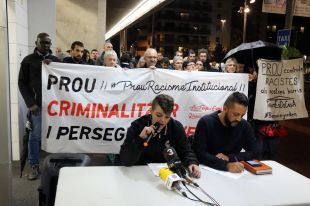 Denuncien ''identificacions racistes'' a menors que viuen a l'estació de Renfe de Girona 