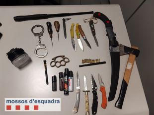 Detingut un veí de Girona de 70 anys amb un boli-pistola