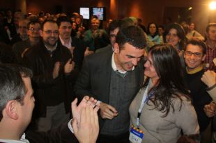 Eufòria entre convergents, resignació al PSC, rècord al PP i decepció dels republicans