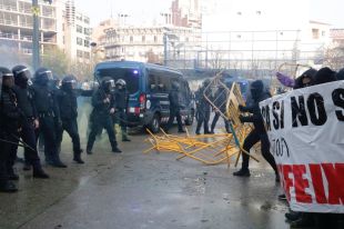 Resum de la visita de Vox a Girona: càrregues policials, ferits i un detingut