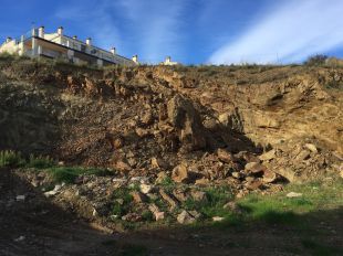 Alerten d'una esllavissada que podria esfondrar dos edificis a Llançà