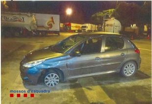 Detingut per conduir begut i sense pneumàtic davanter a Garrigàs