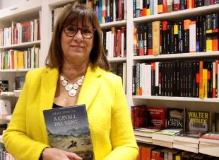 Imma Tubella: ''Escriure novel·les m'agrada molt perquè no he de demostrar res''