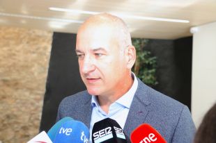 El rector de la UdG dona suport a la tancada dels estudiants