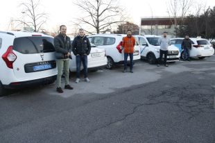 Poc més d'una desena de taxistes de Girona protesten contra Uber i Cabify
