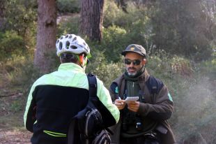 Augmenta la degradació dels boscos protegits pel pas excessiu de bicicletes