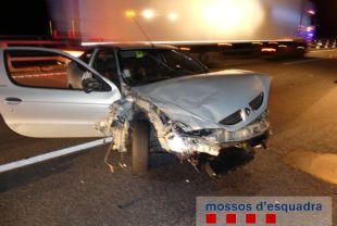 Dos detinguts per conduir beguts i accidentar-se a Pau i Bàscara