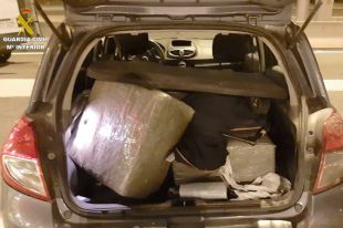 Detingut un conductor a la Jonquera amb 61 quilos d'haixix al maleter del cotxe