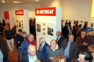 Una exposició de fotografies a la Jonquera rememora els 80 anys de l'exili