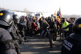 Els sindicats policials queixosos pels equips de protecció emprats a les càrregues de Medinyà