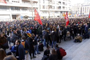 9.000 persones reclamen la llibertat dels presos davant la seu de la Generalitat a Girona