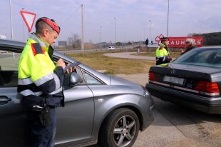 Els mètodes dels Mossos per enxampar conductors utilitzant el mòbil