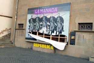 L'Assemblea d'Artistes de la Garrotxa lamenta l'atac vandàlic contra el mural 'La Manada'