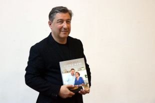 Joan Roca homenatja la cuina tradicional catalana en un llibre de receptes senzilles