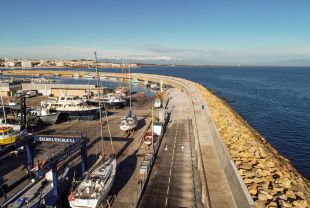 Ports acaba les obres de reforç del dic de recer de l'Escala