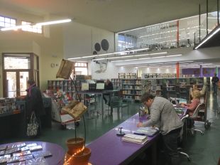 Palafrugell renova la il·luminació de la biblioteca i la fa més sostenible