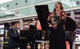 El Liceu i Aena col·laboren per portar l'òpera a l'Aeroport de Girona
