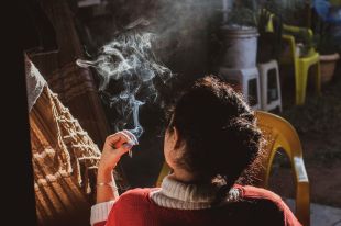 Els joves inicien el consum de drogues mentre cursen els estudis de secundària