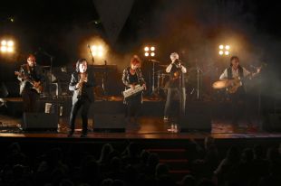 Elèctrica Dharma encén la seva 'Flamarada' al Teatre Municipal de Girona