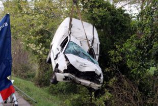 Mor el conductor d'una furgoneta a l'N-II en sortir de la via a Bàscara
