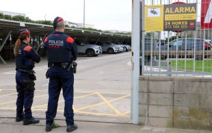 Personal de l'Agència Tributària inspeccionen GM Food Ibèrica de Vilamalla