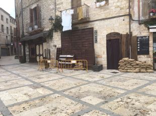 Besalú escalfa motors a un dia pel rodatge de Westworld