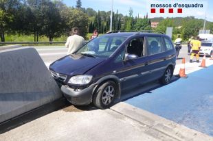 Detingut per accidentar-se sense carnet i multiplicant per sis la taxa d'alcohol