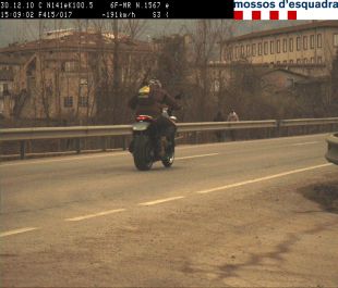 Enxampen un motorista que circulava a 191 km/h en un tram de 70