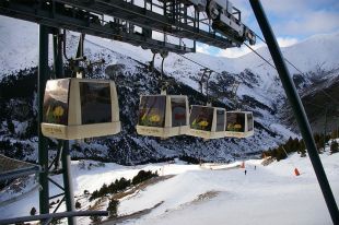 Comencen les obres de millora al telecabina de la Vall de Núria