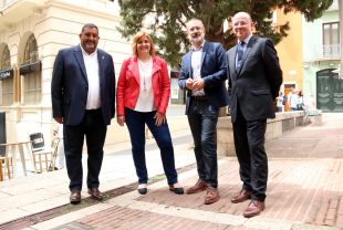 Els partits oficialitzen el pacte a Figueres sense l'aval de la direcció d'ERC