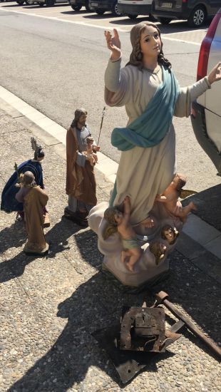Dos detinguts a Olot per robar en dues ocasions peces d'un taller d'imatgeria religiosa