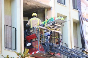 Ferit un operari en caure d'uns tres metres d'unes obres al carrer Santa Clara de Girona