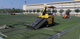 Girona renova la gespa artificial del camp de futbol de Can Gibert del Pla