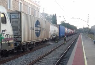 Una fuita d'àcid en un tren obliga a desallotjar una benzinera i confinar dues empreses a Riudellots