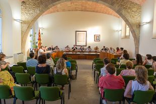Llagostera deixa de fer servir ampolles i gots de plàstic en les dependències municipals