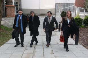 La defensa de l'assassí múltiple d'Olot creu que el mòbil dels crims va ser econòmic 