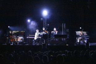 Ólafur Arnalds combina melangia i positivisme en una nit íntima a Porta Ferrada