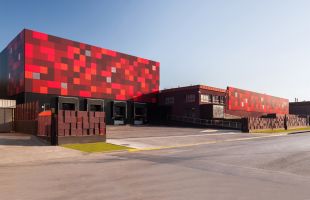 Policia Nacional i Treball inspeccionen l'escorxador d'Olot