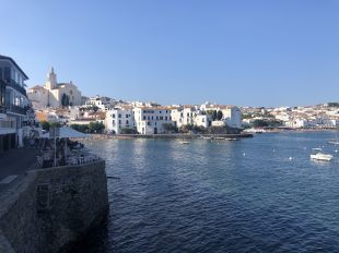 Urbanisme redactarà el nou POUM de Cadaqués que restringirà el fer nous habitatges