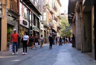 Figueres inicia un servei de mediació entre propietaris i llogaters de locals comercials